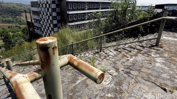 Potret Angkernya Proyek Hambalang yang Nasibnya Kini di Tangan Jokowi