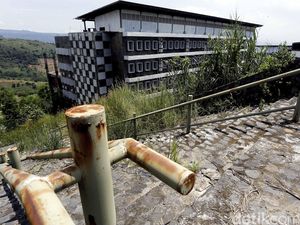 Potret Angkernya Proyek Hambalang yang Nasibnya Kini di Tangan Jokowi