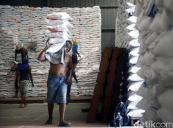 Jokowi Minta Lebaran Tahun Ini Harga Jungkir Balik Turun, Siapkah Bulog?