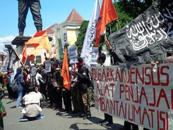 Mahasiswa Solo Demo Desak Pembubaran Densus 88