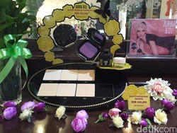 Pertamakali, Anna Sui Hadirkan Foundation Berbasis Gel & Powder Matte