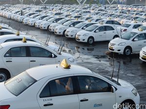 Telat Bayar Bunga Obligasi Lagi, Saham Taksi Express Dibekukan Telat Bayar Bunga Obligasi Lagi, Saham Taksi Express Dibekukan