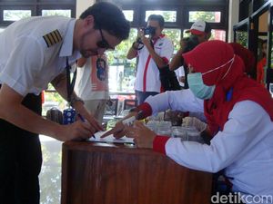 Pilot dan Siswa Penerbang Tes Urine