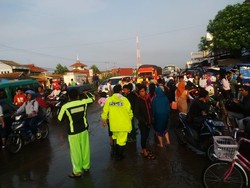 Banjir di Depan Kahatex, Kemacetan Mengular Sampai Gerbang Tol Cileunyi
