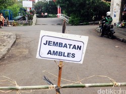 Jalan di Simalungun Amblas 8 Meter, Arus Lalu Lintas Terputus