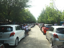 TYCI Touring dan Tanam Bakau