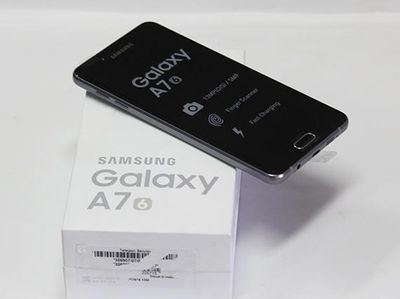 Unboxing Galaxy A7 Generasi Terbaru