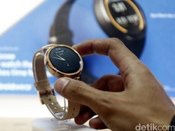 Moto 360 Tak Kebagian Android Wear 2.0