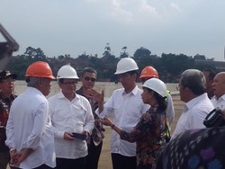 Tinjau Pembangunan Tol Cisumdawu, Jokowi: Semuanya Lancar