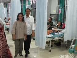 Kunjungan Jokowi dan Iriana yang Membuat Senyum Pasien RSUD Sumedang