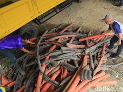 DBMP Bandung Panggil Operator Telekomunikasi Selidiki Kulit Kabel di Gorong-gorong