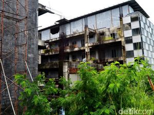 Menteri PUPR: Tanah Proyek Hambalang Bergerak 8 mm Tiap Tahun Menteri PUPR: Tanah Proyek Hambalang Bergerak 8 mm Tiap Tahun