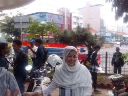 Hasnaeni Datang ke Terminal Blok M, Temui Pedagang dan Sopir Kopaja-Metromini