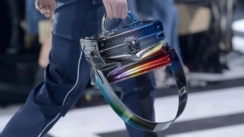 Beli Tas Mewah di Luar Negeri Dicek Petugas Bea Cukai, Ini Penjelasannya