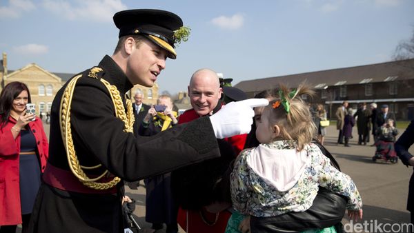 Pangeran William Gagah di Parade St. Patrick