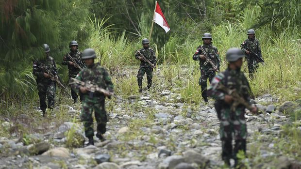TNI AL Sergap 22 Pekerja Migran Ilegal dari Malaysia