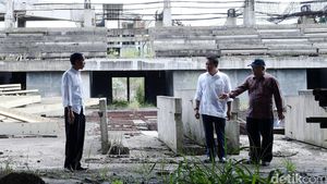 Jokowi Tinjau Proyek Hambalang