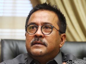 Rano Karno: Saya Sesalkan Satpol PP yang Represif Merazia Ibu Warteg Rano Karno: Saya Sesalkan Satpol PP yang Represif Merazia Ibu Warteg