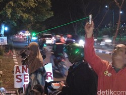 Tukang Laser Hijau Yang Menjamur di Jalanan Ibukota, Saatnya Ditertibkan?