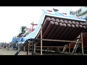 Menristek Dikti Kagumi Kapal Paralon Buatan Pekalongan Menristek Dikti Kagumi Kapal Paralon Buatan Pekalongan