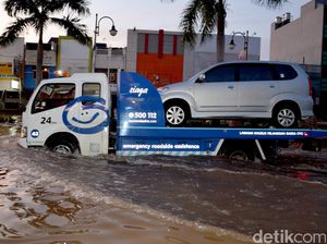 Kesiapan Pihak Asuransi Jemput Mobil yang Terendam Banjir