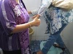 KemenpanRB Melongok Serunya Arisan Jamban di Banyuwangi