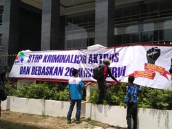 Sidang Perdana 26 Aktivis Buruh ditunda hingga Pekan Depan