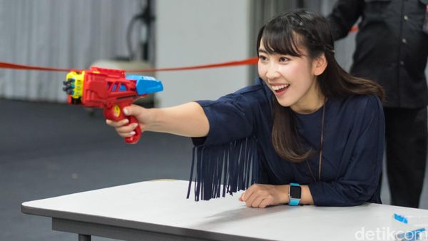 Intip Keseruan JKT48 Main Games Bareng Fans di Handshake Festival!