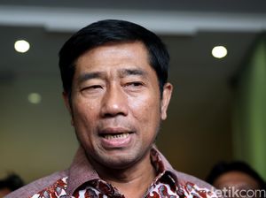 Zulhas Jenguk Haji Lulung yang Terbaring Penuh Selang di RS Zulhas Jenguk Haji Lulung yang Terbaring Penuh Selang di RS