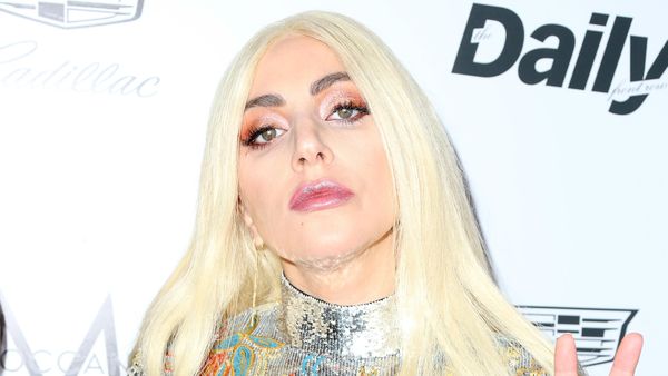 Lady Gaga Nyentrik Lagi