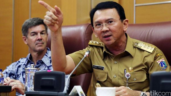 Ahok Terima Kunjungan JIS di Balaikota