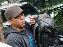 Ayah Ariel NOAH Tutup Usia, Mulan Jameela Datang ke Polda