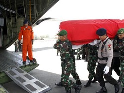 Korban Heli TNI Jatuh di Poso akan Dimakamkan Secara Militer di TMP Kalibata