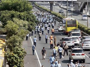 Takut di-Sweeping Demonstran, Sopir GrabCar Tak Angkut Penumpang ke Arah Monas