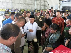 JK Beri Penghormatan Terakhir Untuk Korban Kecelakaan Heli