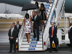 Stylish dalam Motif Floral, Penampilan Keluarga Obama Saat Kunjungan ke Kuba