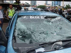 Polisi: Tiga Taksi Dirusak di Tebet, Pelaku Diduga Ojek Online