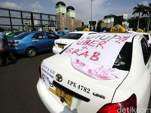 Kemenhub Nyatakan Uber dan GrabCar Status Quo Saat Masa Transisi