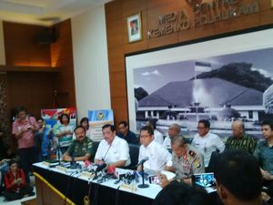 Demo Taksi Ricuh, Luhut: Menhub dan Menkominfo Akan Duduk Bersama