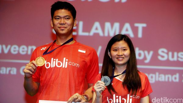 Praveen/Debby Diguyur Bonus