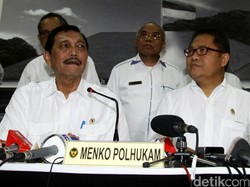 Pemerintah Tak Atur Tarif Uber dan GrabCar