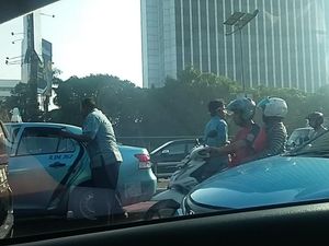 Mengecewakan! Sopir Taksi Pendemo Razia Taksi yang Operasi, Penumpang Jadi Korban