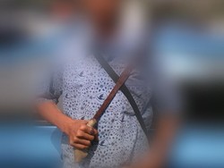 Blue Bird: Pria Berseragam Blue Bird Bawa Parang Foto Lama, itu Propaganda