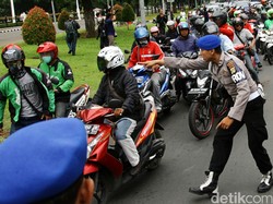 Dua Driver Ojek Online Jadi Tersangka Demo Ricuh di Jakpus