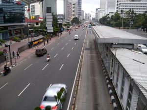 Sopir Taksi Masih Konsentrasi di Monas, Jalur Sudirman-HI Lancar Sore ini