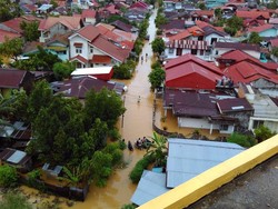 Diguyur Hujan Deras Semalam, Kota Padang Dilanda Banjir