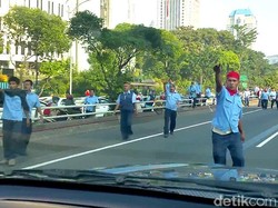 Blue Bird Tak Bertanggung Jawab Terhadap Aksi Sopirnya yang Ikut Demo