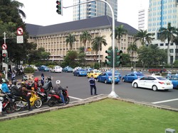 Rombongan Demo Taksi dari Monas Mulai Bergerak Menuju Gedung DPR