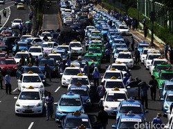 Demo Besar-besaran, Kominfo Belum Putuskan Nasib Uber cs