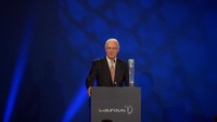 Franz Beckenbauer merebut Ballon dOr pada 1972 dan 1976. Dia juga memenangi Piala/Liga Champions tiga kali serta membantu Jerman meraih Piala Dunia 1974. (Foto: Getty Images/Luca Teuchmann)